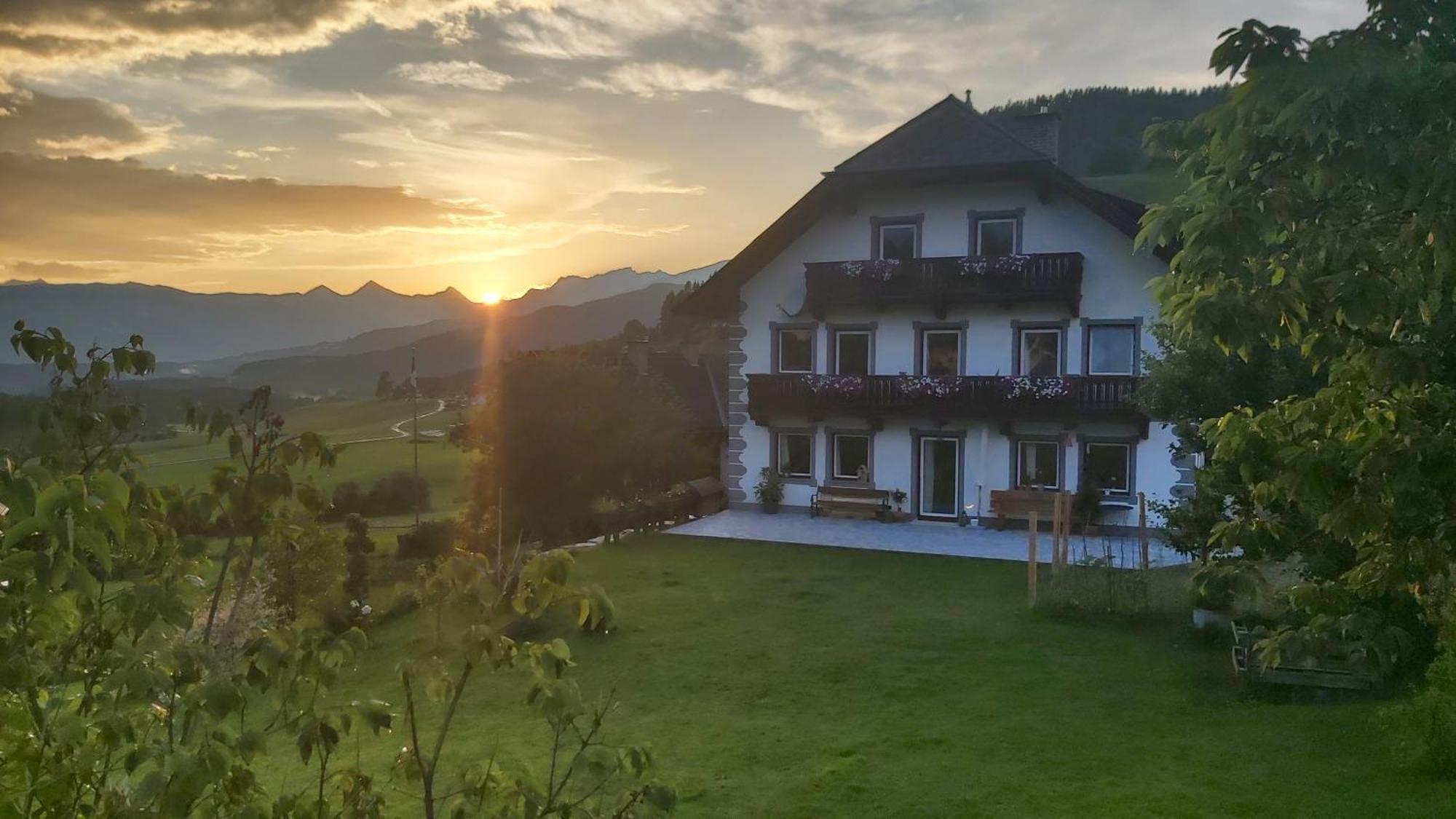 Schweizer Hof Apartment Tamsweg Exterior photo